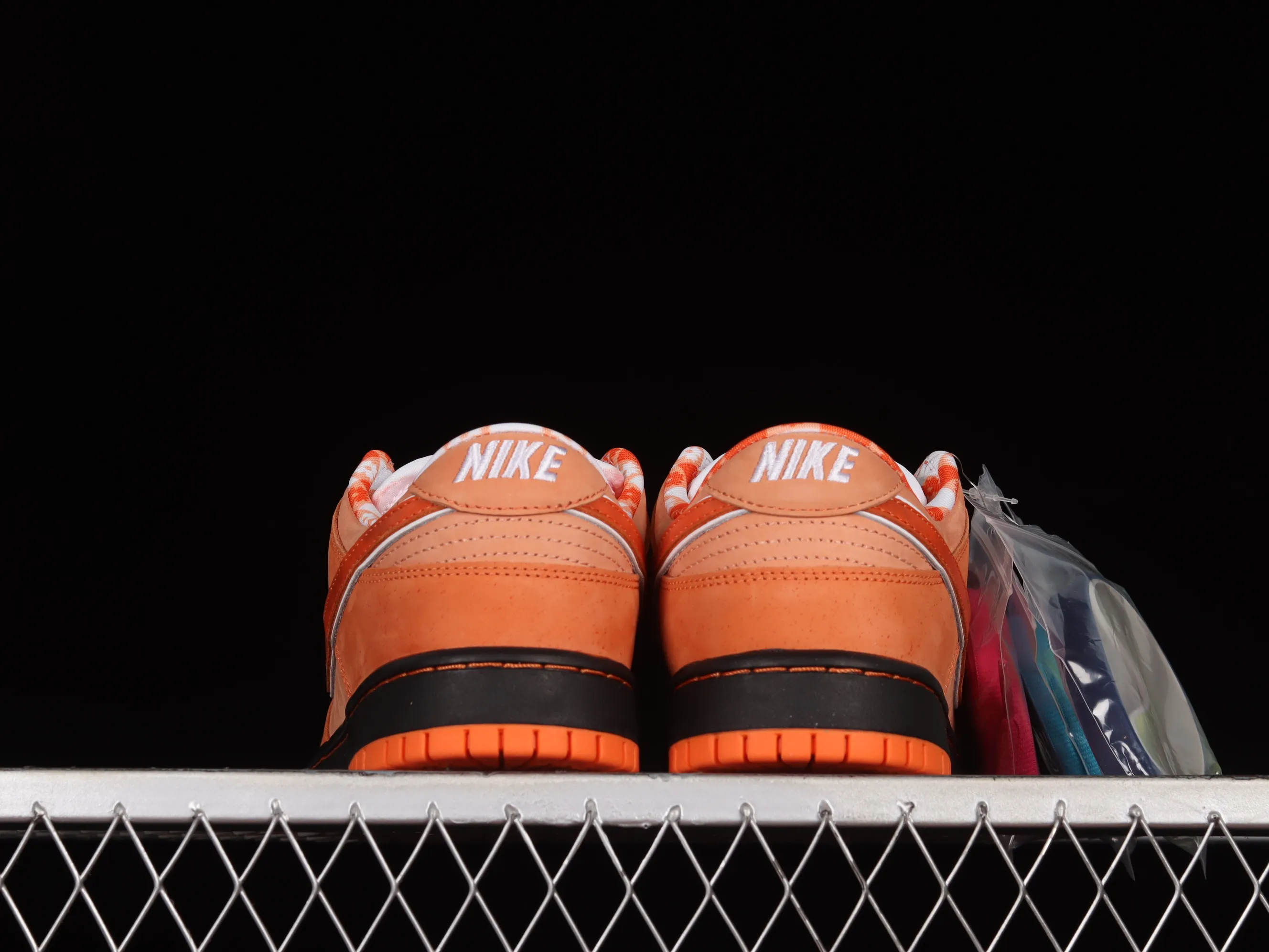 All Categories Nk SB Dunk Series Nk SB Dunk Low Low-top sneakers Pure original version Concepts x Nk SB Dunk Low "Orange Lobster" Orange Lobster SB low-top sports and leisure sneakers FD8776-800